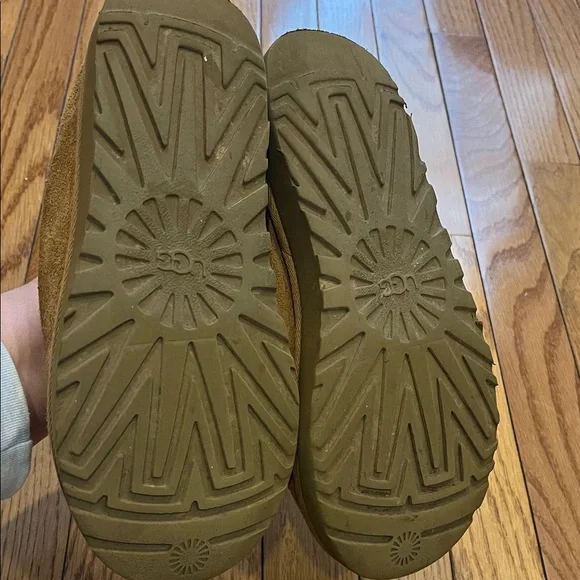 UGG Women’s Tasman slip-ons 7 - Picture 3 of 4